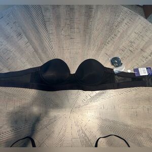 Black strapless Pepper Bra